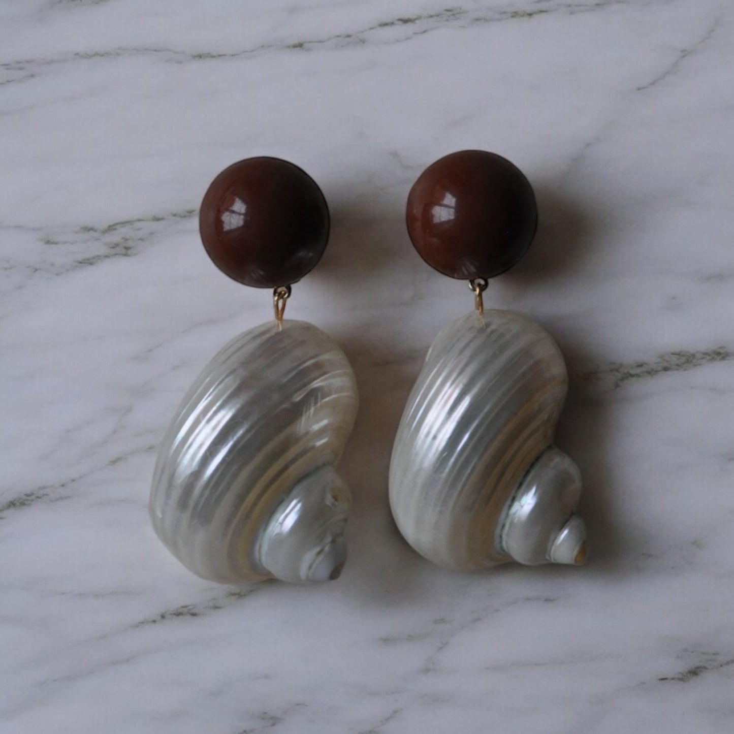 TAWNY PECAN EARRINGS