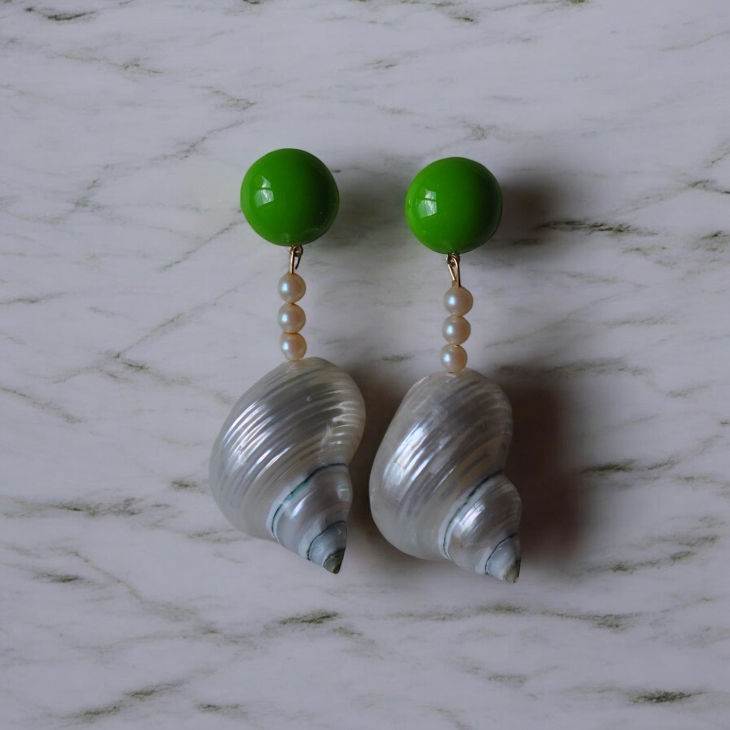 GREEN APPLE VINTAGE BEADS EARRINGS